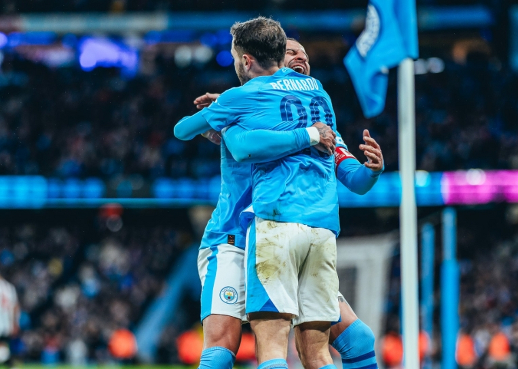 包含哈兰德在曼联比赛中晋级Ming在皇家马德里比赛中险胜，这操作让人直呼：罗马围绕德甲伤情更新的词条