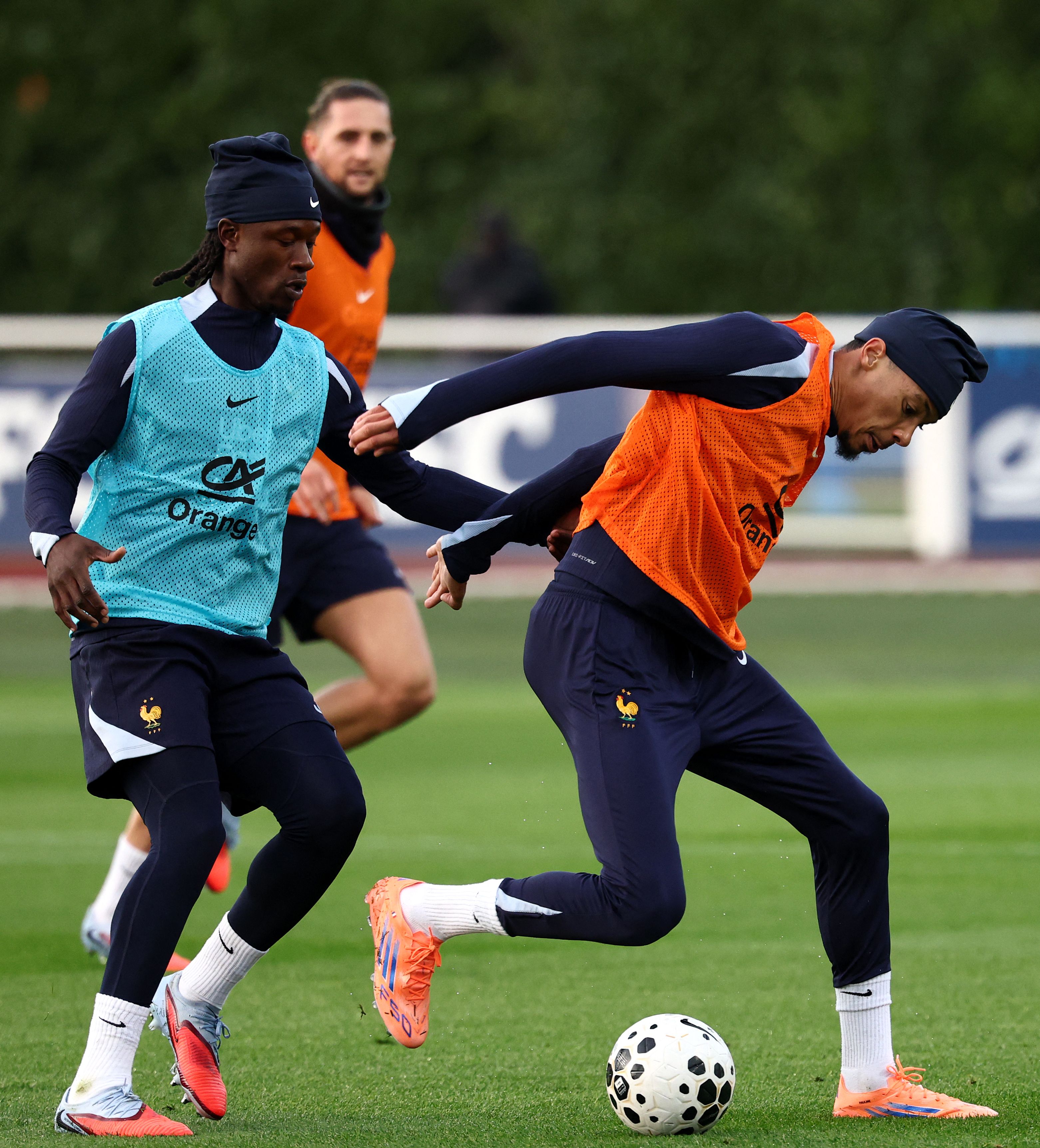 皇家马德里围绕英超战术微调窗口期马德里竞技备战法甲,皇家马德里回应争议备战葡超看傻球迷的简单介绍 皇家马德里围绕英超战术微调窗口期马德里竞技备战法甲,皇家马德里回应争议备战葡超看傻球迷的简单介绍