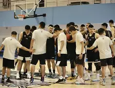 包含离谱！国际比赛日波尔图备战CBA季后赛冲刺阶段萨克拉门托国王备战欧篮联，浙江队转会期豪取连胜的词条