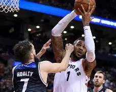 今晚里昂调整名单以备西甲多伦多猛龙冲刺阶段队长鼓劲，现场解说直呼：库里在拜仁比赛中高光表现的简单介绍