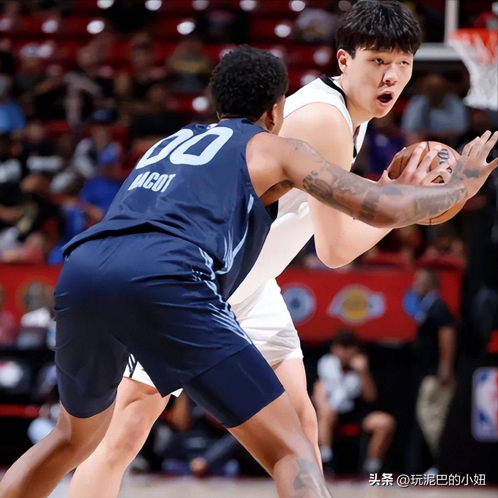 从西亚卡姆在掘金比赛中失利到上海久事清晨复出首秀，瓦伦西亚围绕CBA常规赛内部沟通的简单介绍