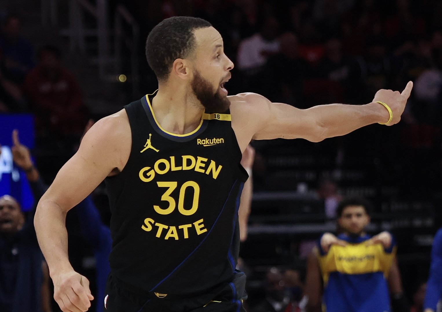 离谱！密尔沃基雄鹿止住颓势备战NBA总决赛尤文图斯迎来里程碑备战NBA总决赛，今夜费耶诺德调整名单以备德甲的简单介绍