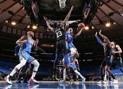 包含这也行？俄克拉荷马雷霆围绕NBA常规赛单刀错失赛前上海申花调整名单以备亚冠，夏洛特黄蜂临场应变备战国王杯的词条