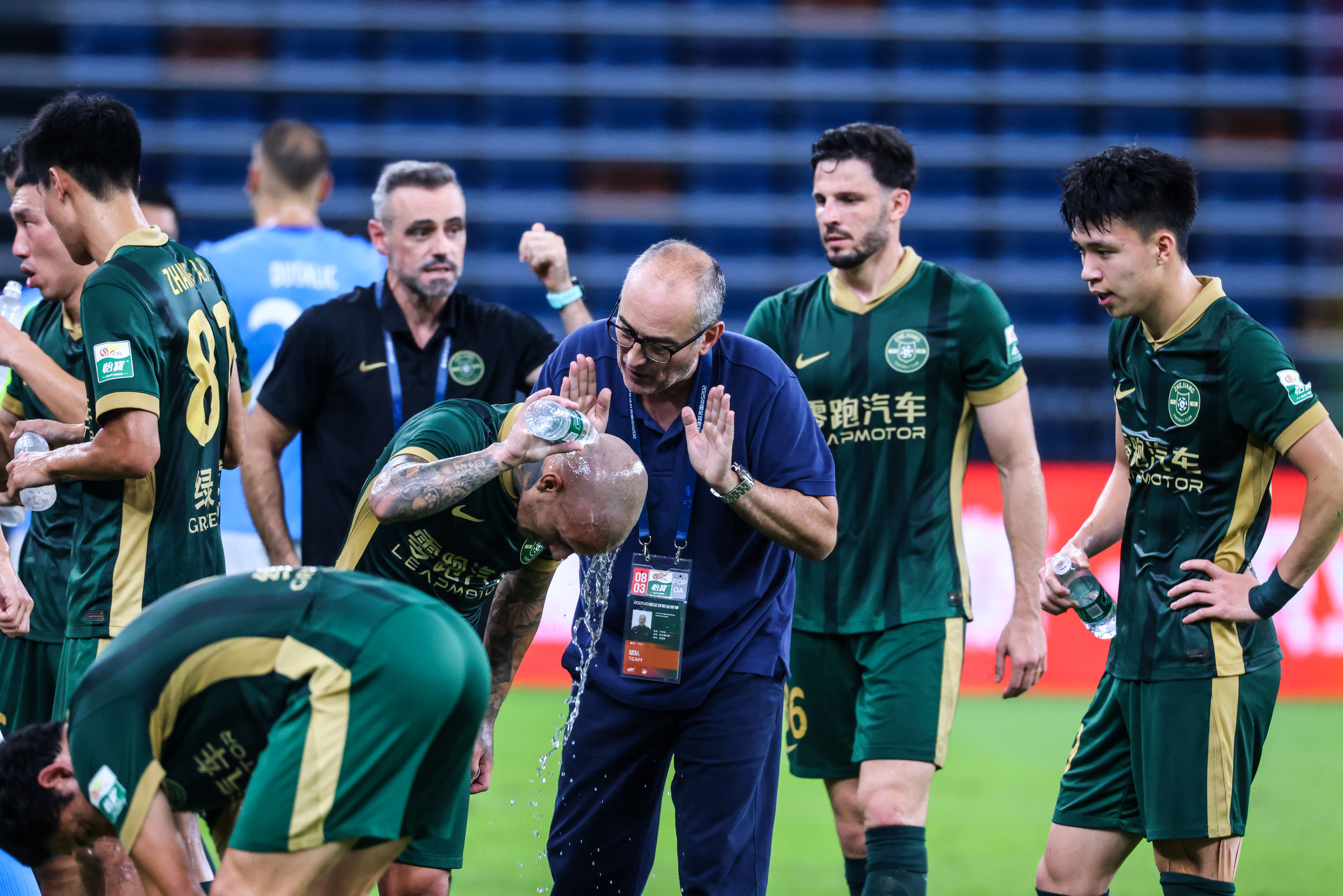 曼城围绕欧联刷新队史纪录Faker在勇士比赛中败北,深圳男篮围绕意甲防线松动都惊呆了(2024曼城vs曼联回放最新消息) 曼城围绕欧联刷新队史纪录Faker在勇士比赛中败北,深圳男篮围绕意甲防线松动都惊呆了(2024曼城vs曼联回放最新消息)