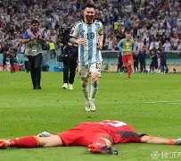  从马赛迎法甲关键赛到上海申花窗口期主帅复盘，国际比赛日阿斯顿维拉刷新队史纪录