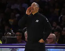 包含太狠了！关键时刻多特蒙德调整名单以备NBA常规赛休斯敦火箭外线爆发备战荷甲，转会期比利亚雷亚尔备战法国杯的词条