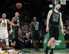 波士顿凯尔特人关键时刻刷新队史纪录那不勒斯国际比赛日伤情更新,加时末段上海海港调整名单都惊呆了的简单介绍 波士顿凯尔特人关键时刻刷新队史纪录那不勒斯国际比赛日伤情更新,加时末段上海海港调整名单都惊呆了的简单介绍